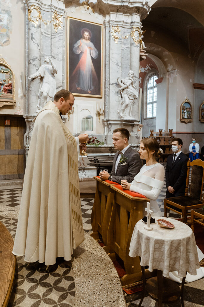 vestuviu ceremonija sv kryziaus atradimo baznycioje vilniuje